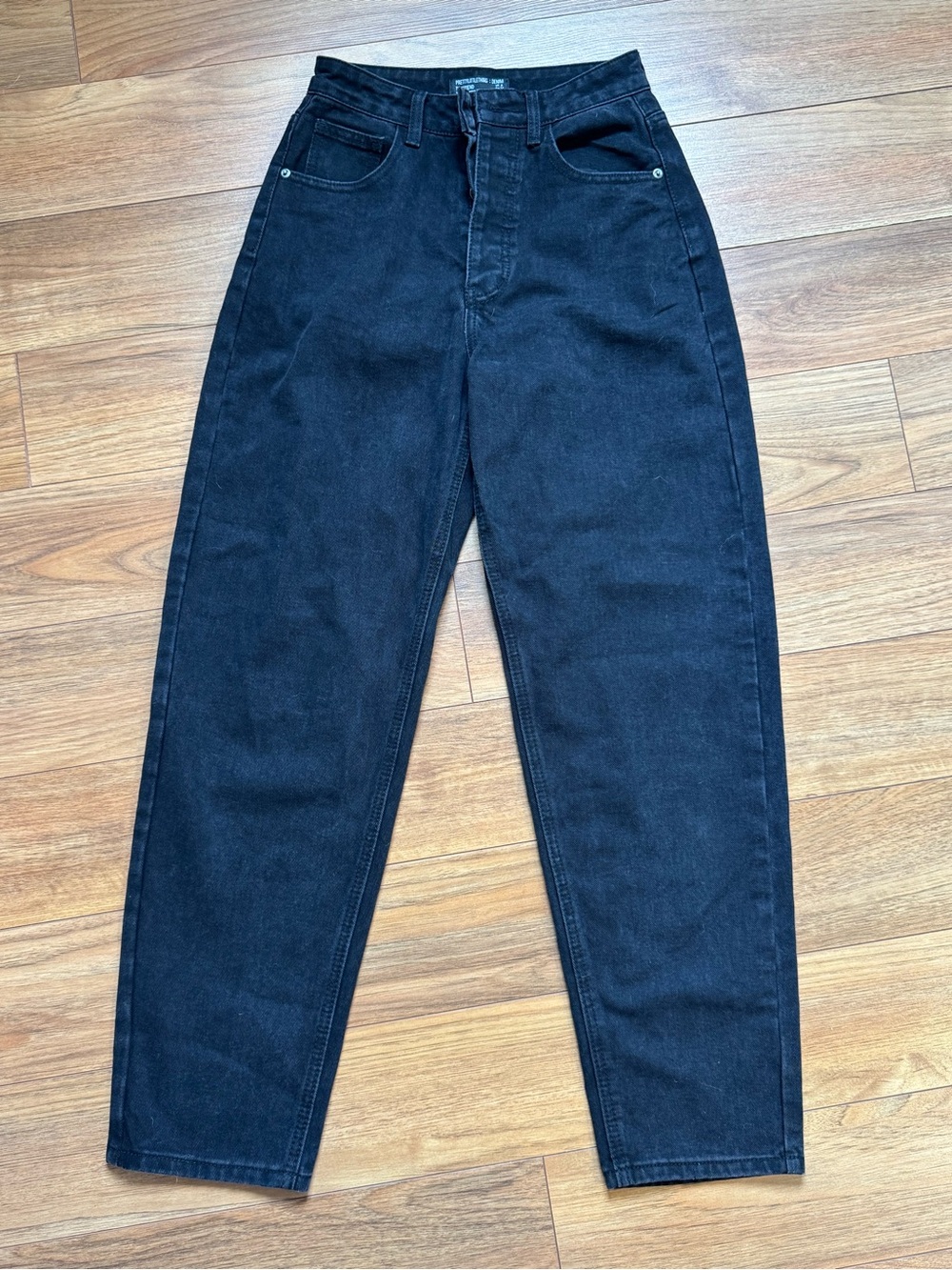 NWOT PrettyLittleThing BOYFRIEND JEANS